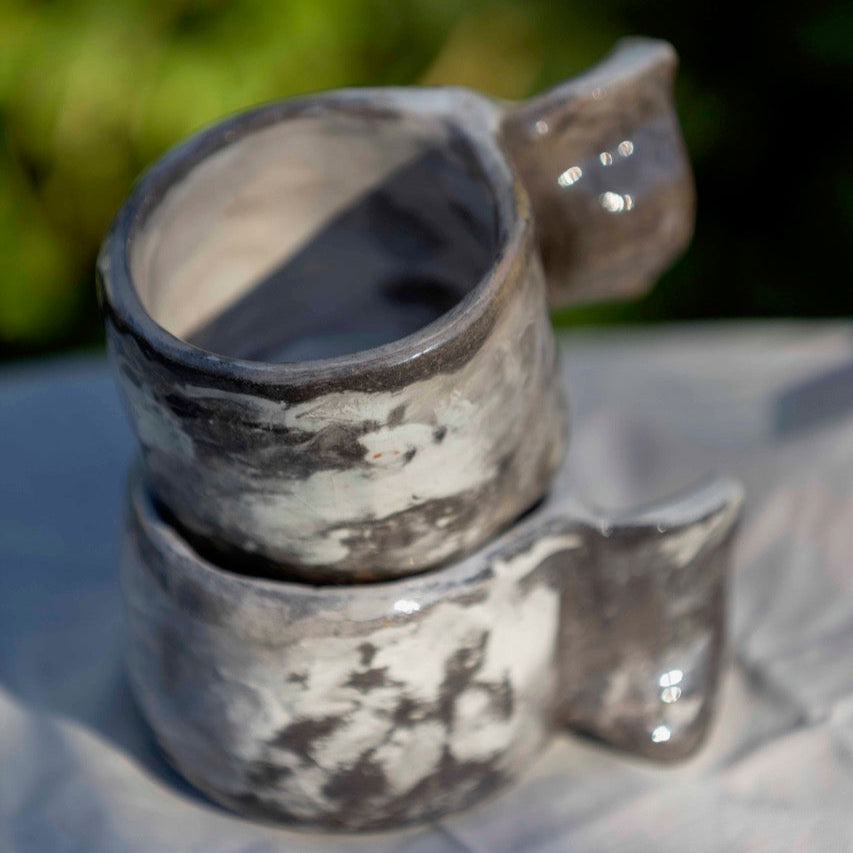Tazze bianco e nero
